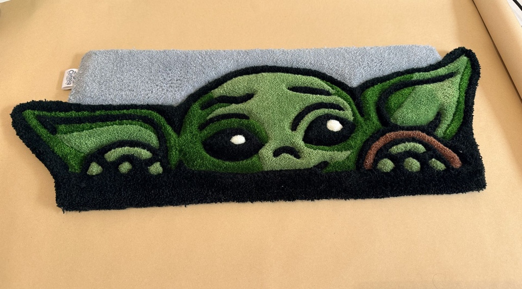 Repose-Poignet Tufté Artisanal — Petit Être Vert Oreilles Rondes | Desk Décoration Fait Main