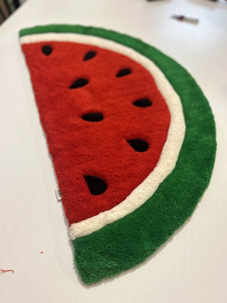 Tapis Tufté Artisanal — Pastèque | Décoration Colorée Fait Main (60 x 30cm)